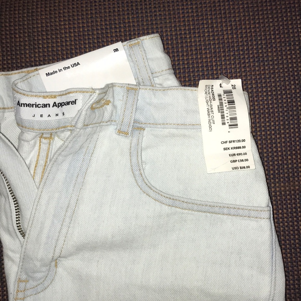 AMERICAN APPAREL -Jean shorts